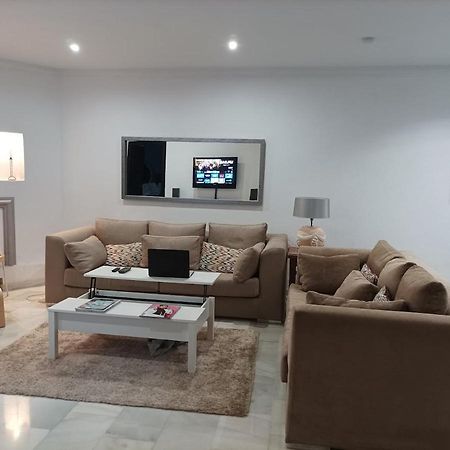 Large 2 Bed Apt Puerto Banus Marina Private Parking Apartment Marbella Luaran gambar